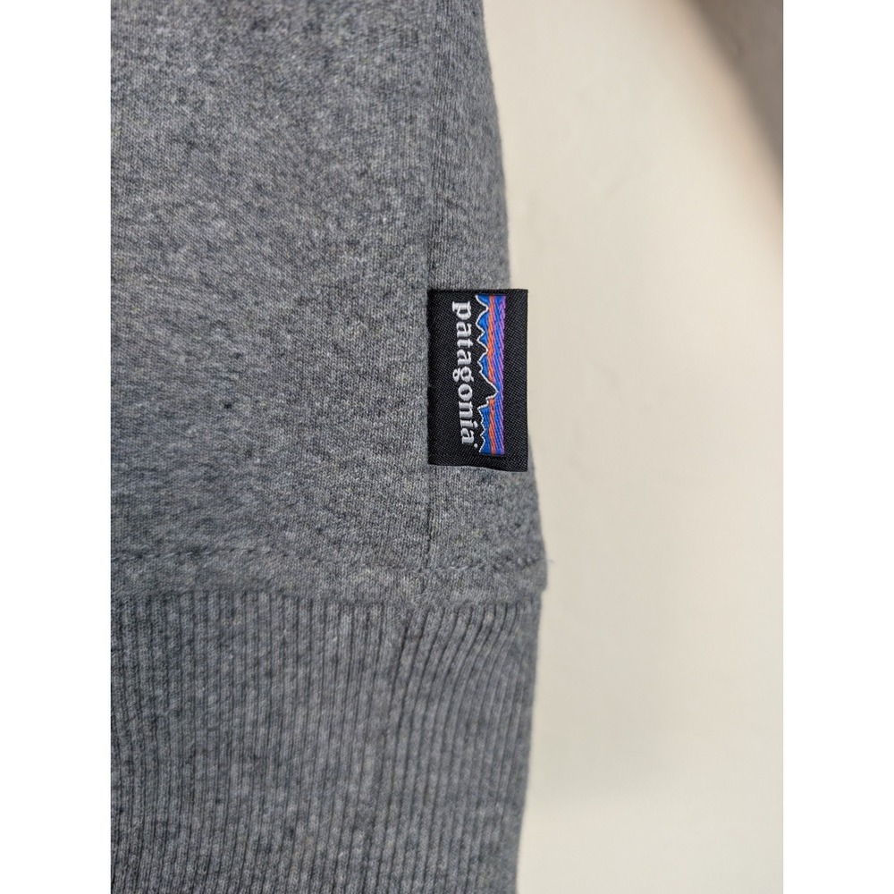 Patagonia Men's Medium Gray Crewneck Sweatshirt Logo Pullover STY39543 FA19 - Picture 6 of 14